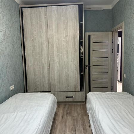 Apartment Tashkent 3 Bedrooms Экстерьер фото