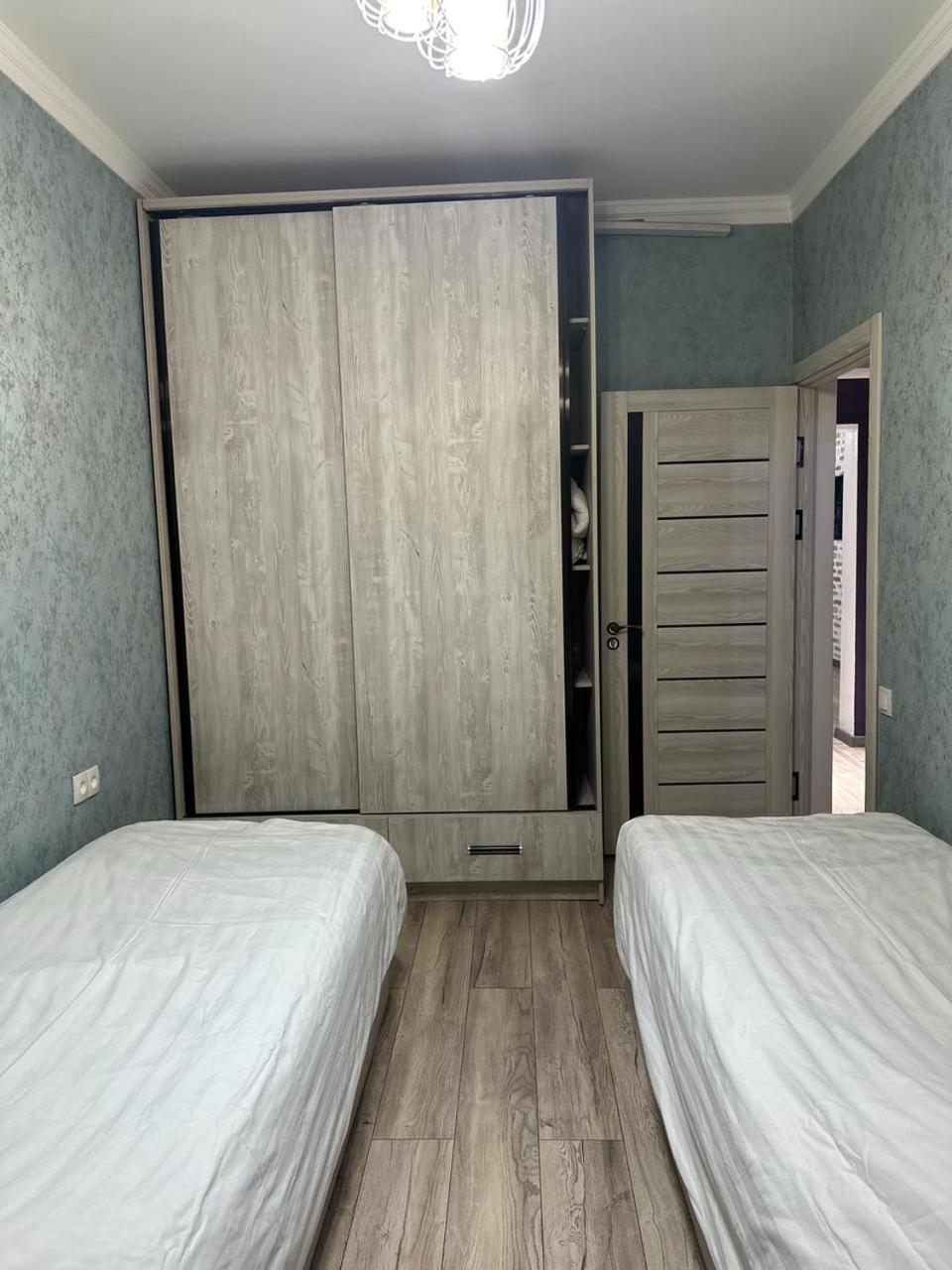 Apartment Tashkent 3 Bedrooms Экстерьер фото